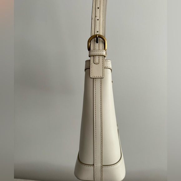 BURBERRY White Leather Shoulder Bag - Picture 4 of 14